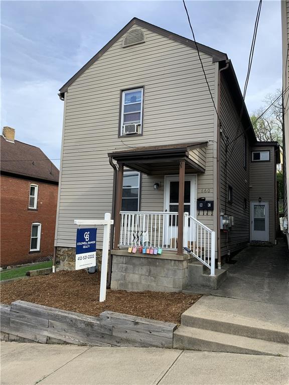 WONDERFUL INVESTMENT OR LIVE AND RENT THE OTHER SIDE!