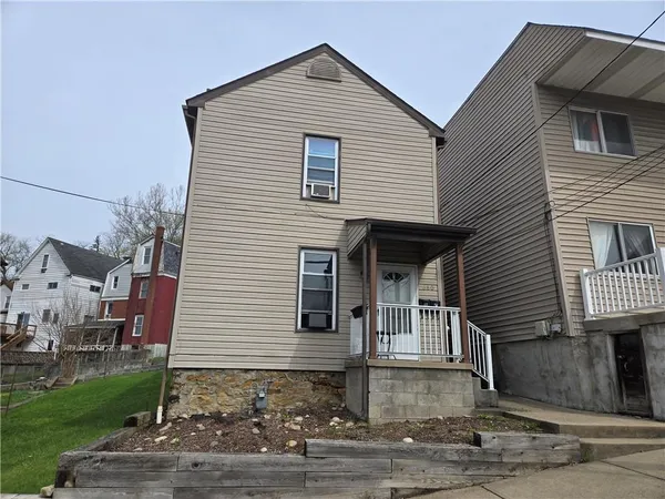 $119,900 | 660 3rd Street, Pitcairn, PA 15140