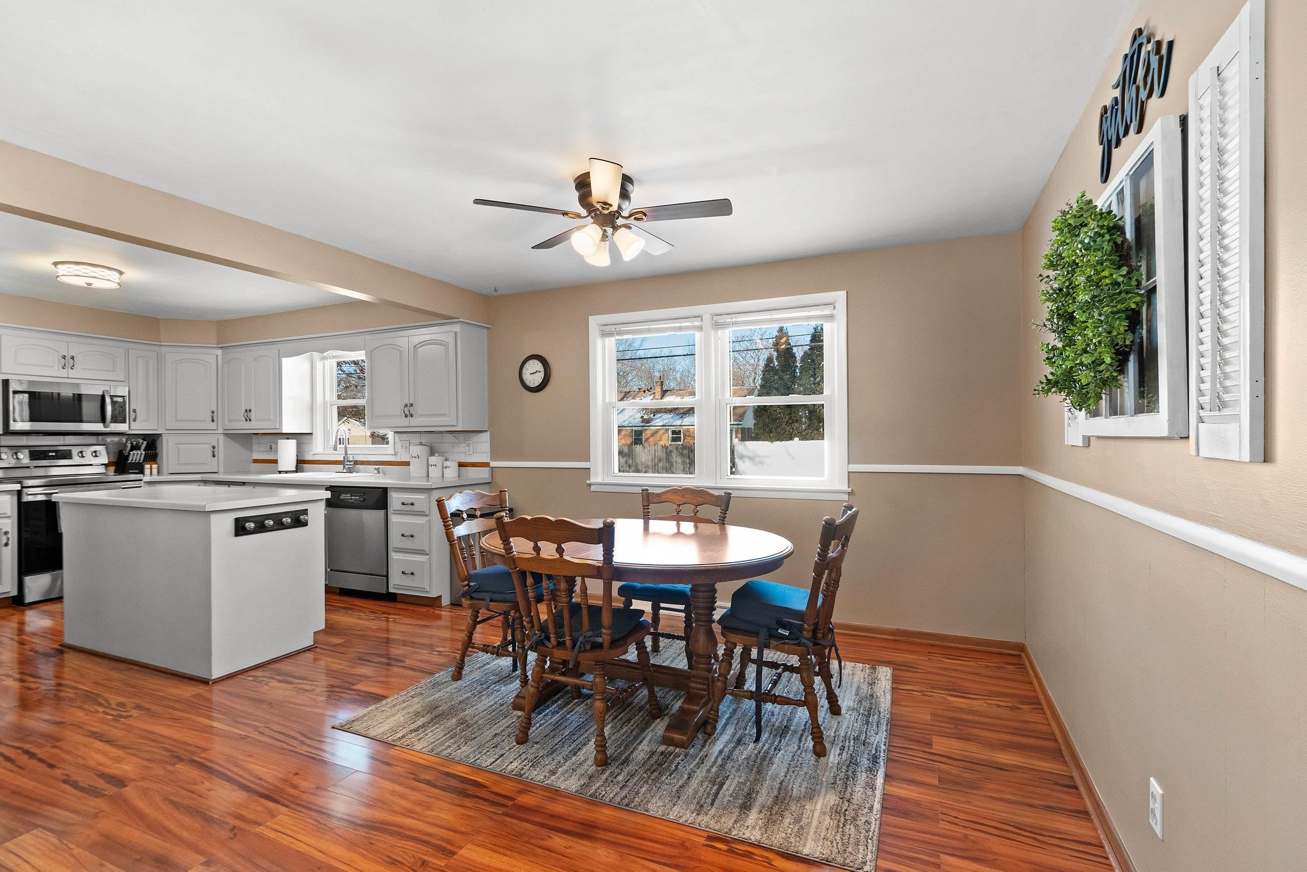 155 Custer Court Green Bay, WI 54301 - Photo 11 of 62