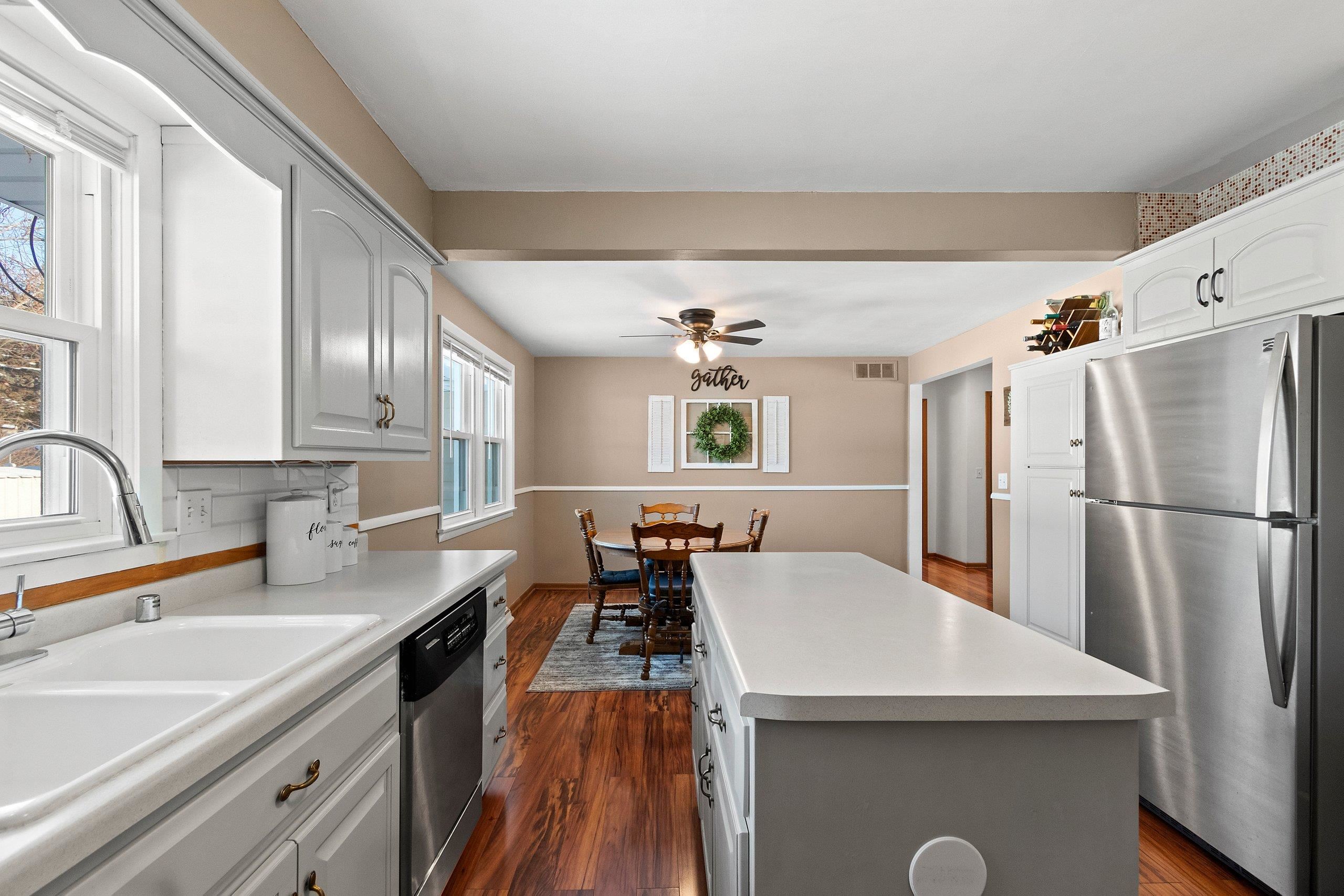 155 Custer Court Green Bay, WI 54301 - Photo 15 of 62