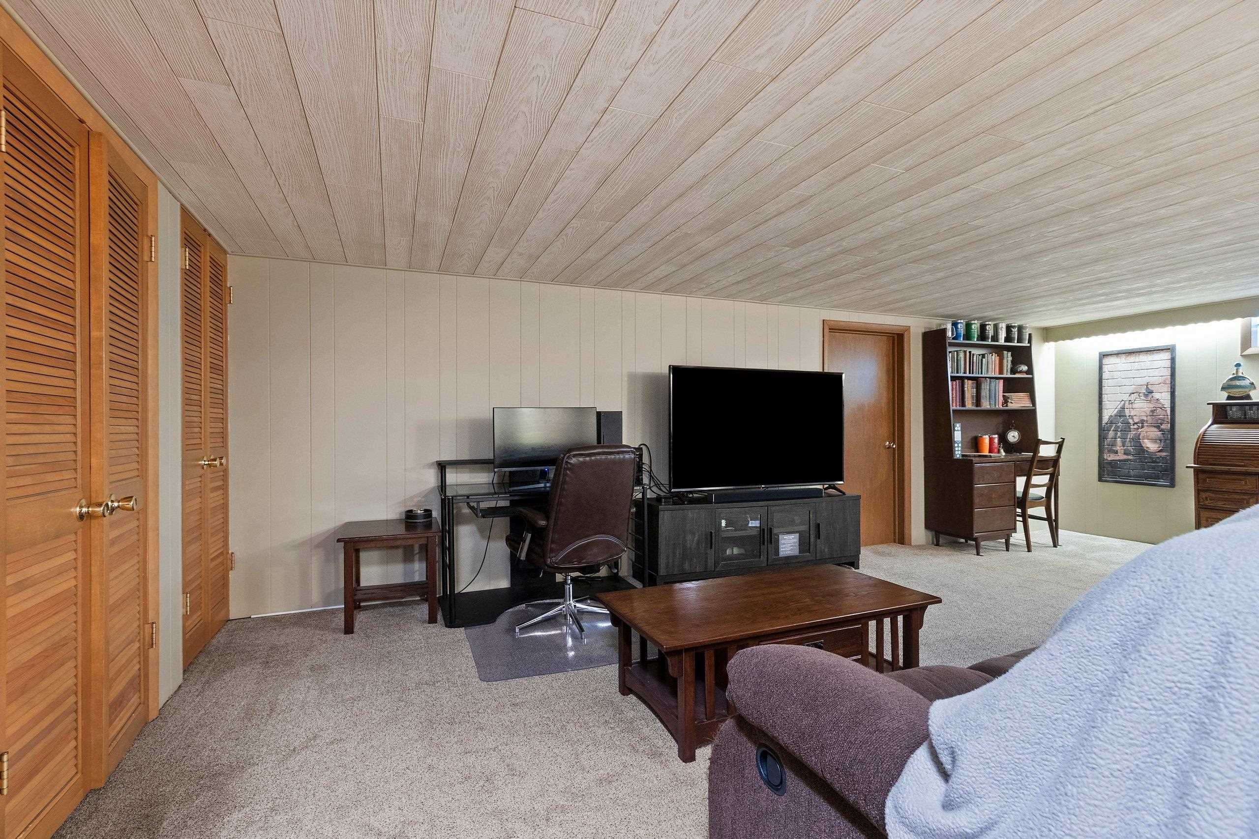 155 Custer Court Green Bay, WI 54301 - Photo 31 of 62