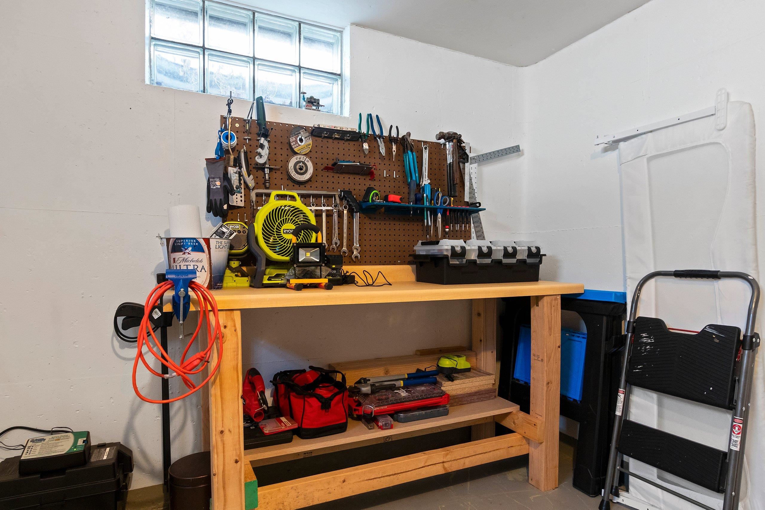 155 Custer Court Green Bay, WI 54301 - Photo 37 of 62