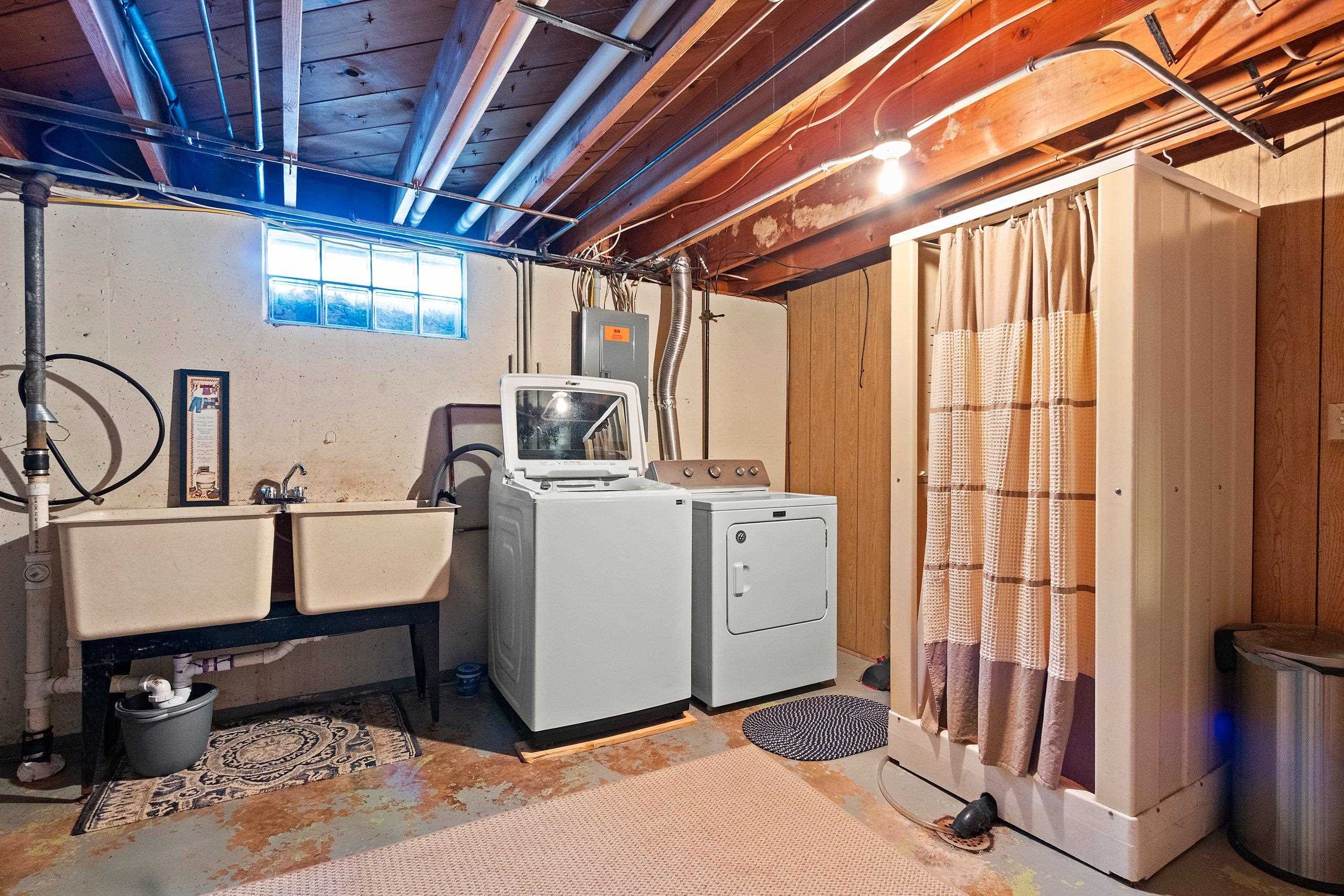 155 Custer Court Green Bay, WI 54301 - Photo 38 of 62