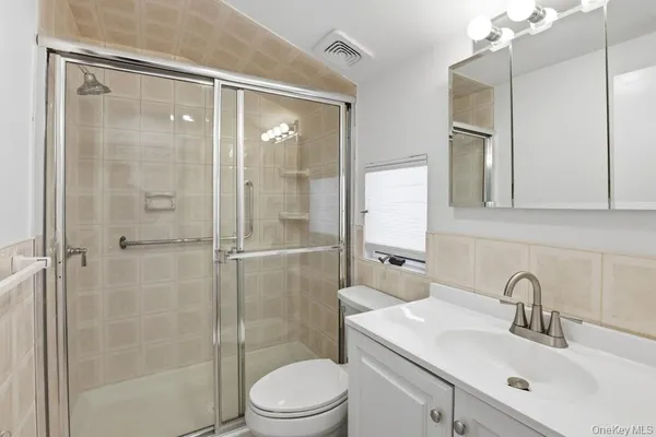 $1,379,000 | 32 Rockland Drive, Jericho, NY 11753