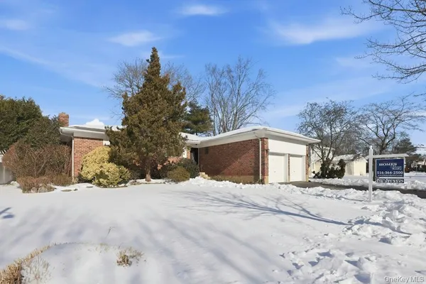 $1,379,000 | 32 Rockland Drive, Jericho, NY 11753