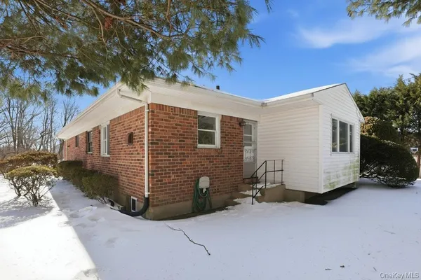 $1,379,000 | 32 Rockland Drive, Jericho, NY 11753