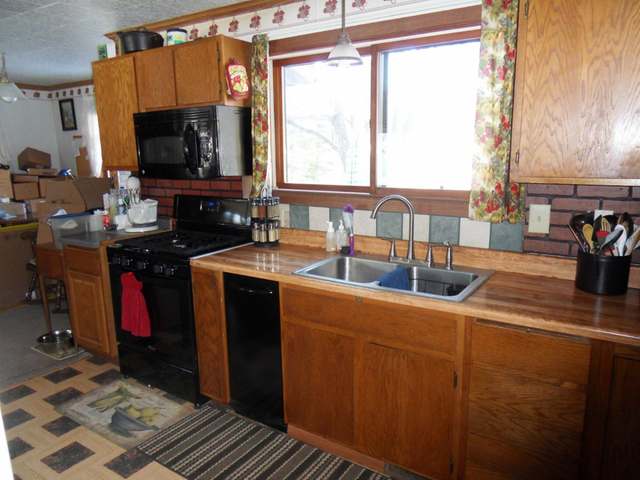 1319 Iverson Street Rhinelander, WI 54501 - Photo 3 of 12 Gallery Image 3