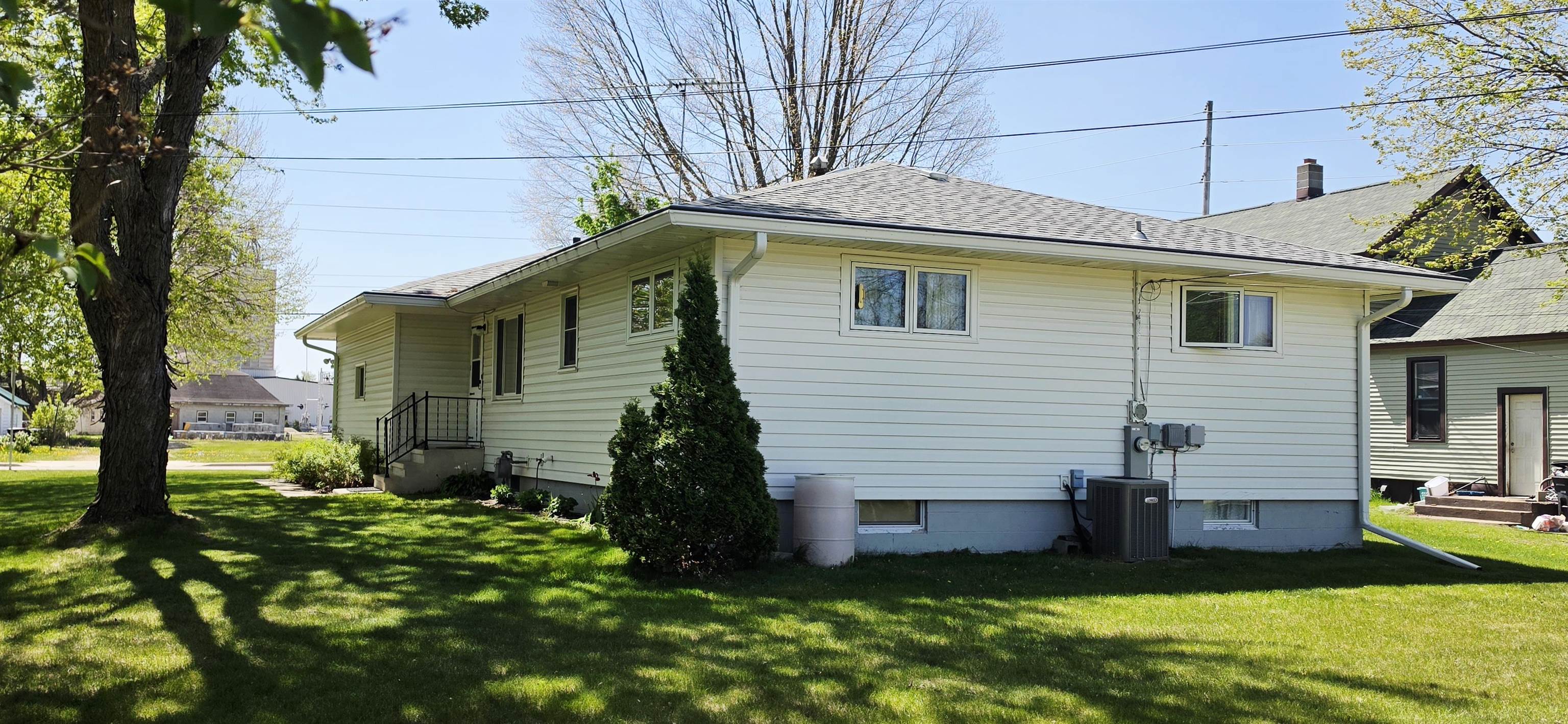 707 East 5th Street Shawano, WI 54166 - Photo 33 of 37