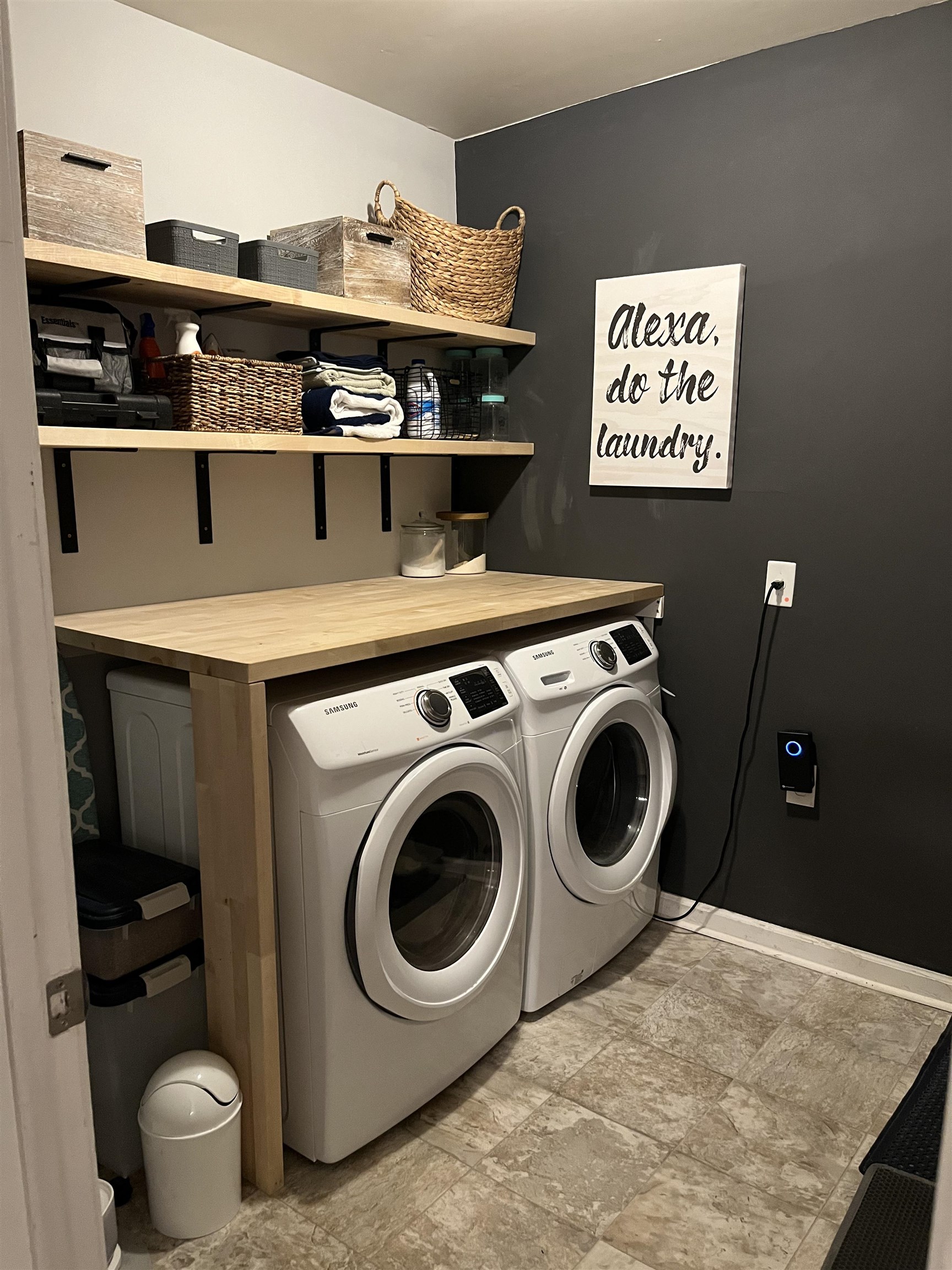 723 Spring Street Memphis, TN 38112 - Photo 5 of 18 a utility room with dryer and washer