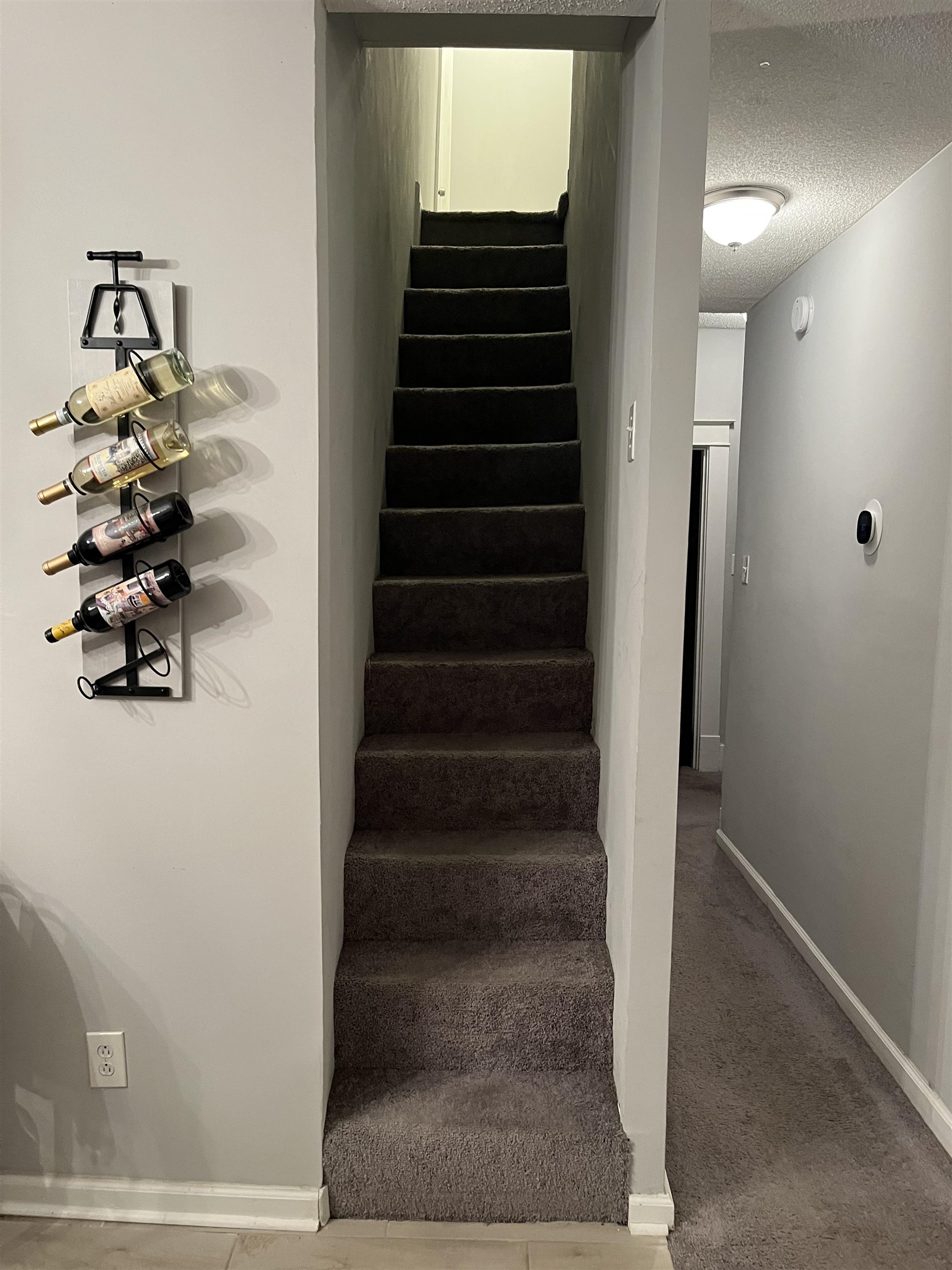 723 Spring Street Memphis, TN 38112 - Photo 9 of 18 a view of entryway