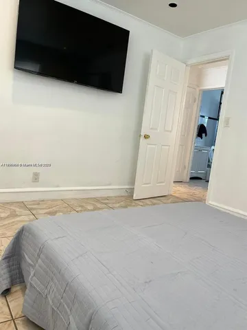 a view of a livingroom with an empty space