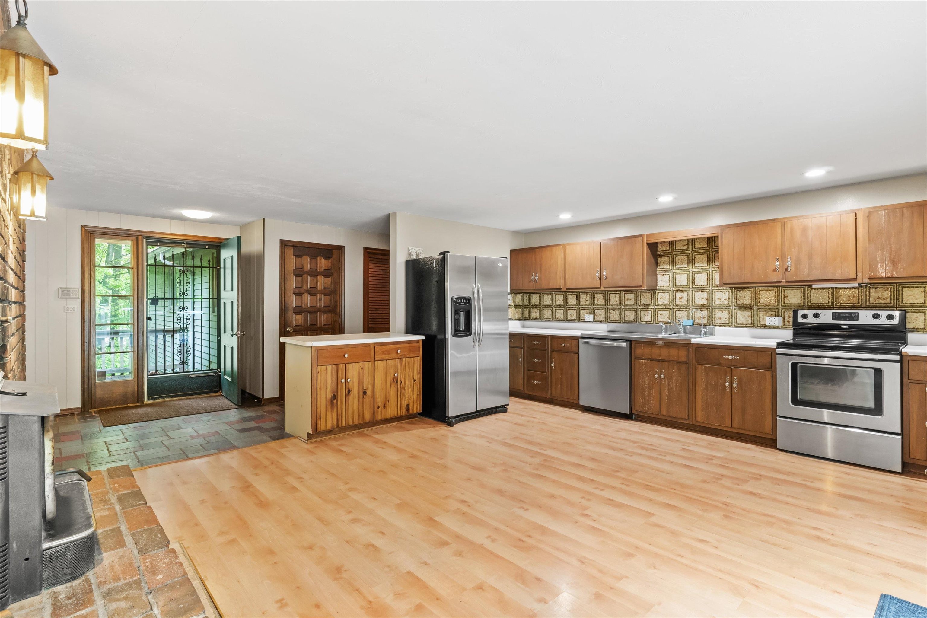 71 Wheeler Road Hollis, NH 03049 - Photo 5 of 40