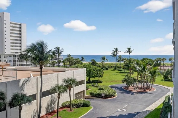 $4,900 | 3400 North Ocean Drive, Unit 405, Riviera Beach, FL 33404