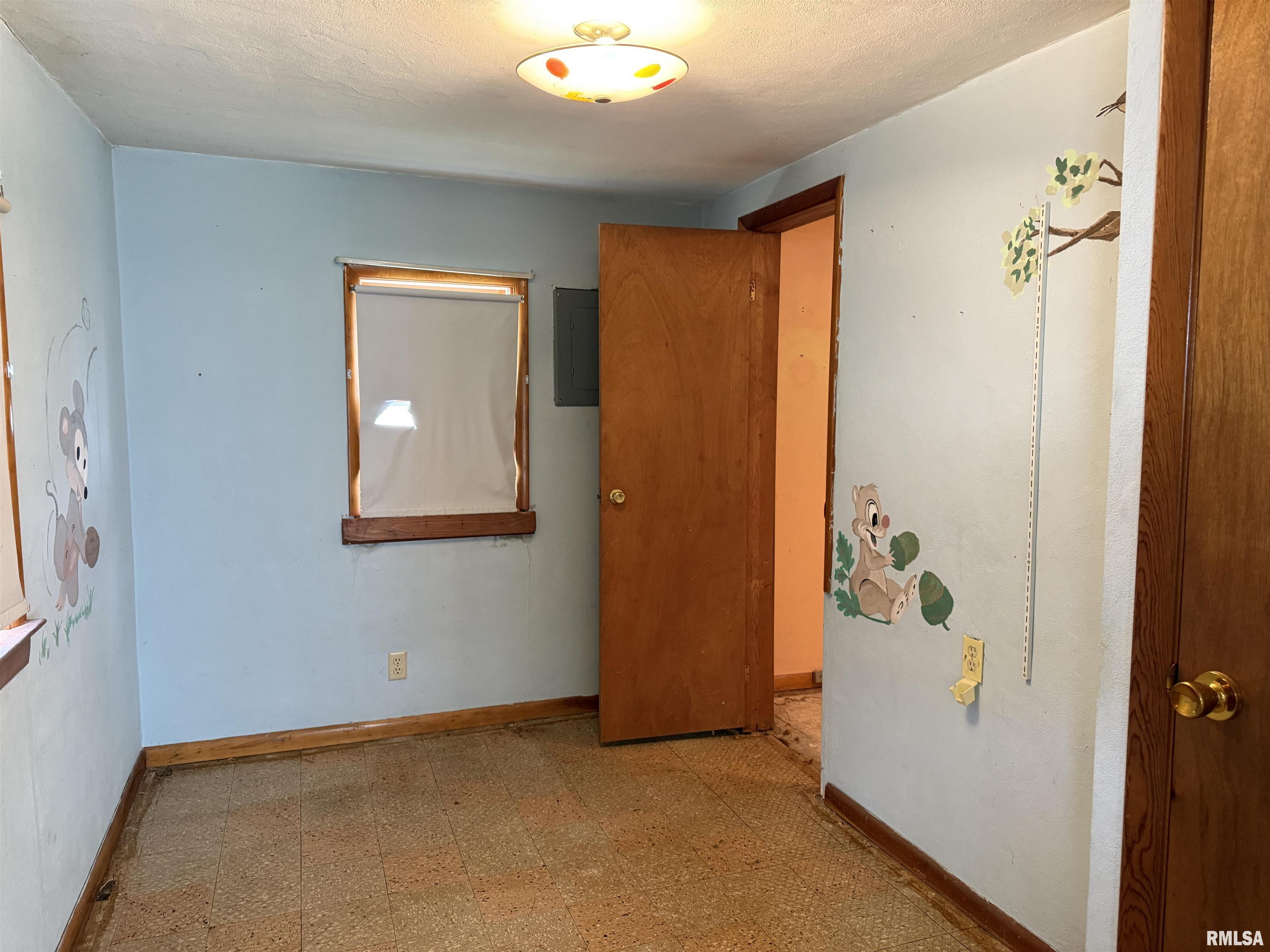 2402 45th Street Moline, IL 61265 - Photo 5 of 13 Gallery Image 5