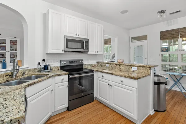 $1,100,000 | 186 Cartright Street, Daniel Island, SC 29492