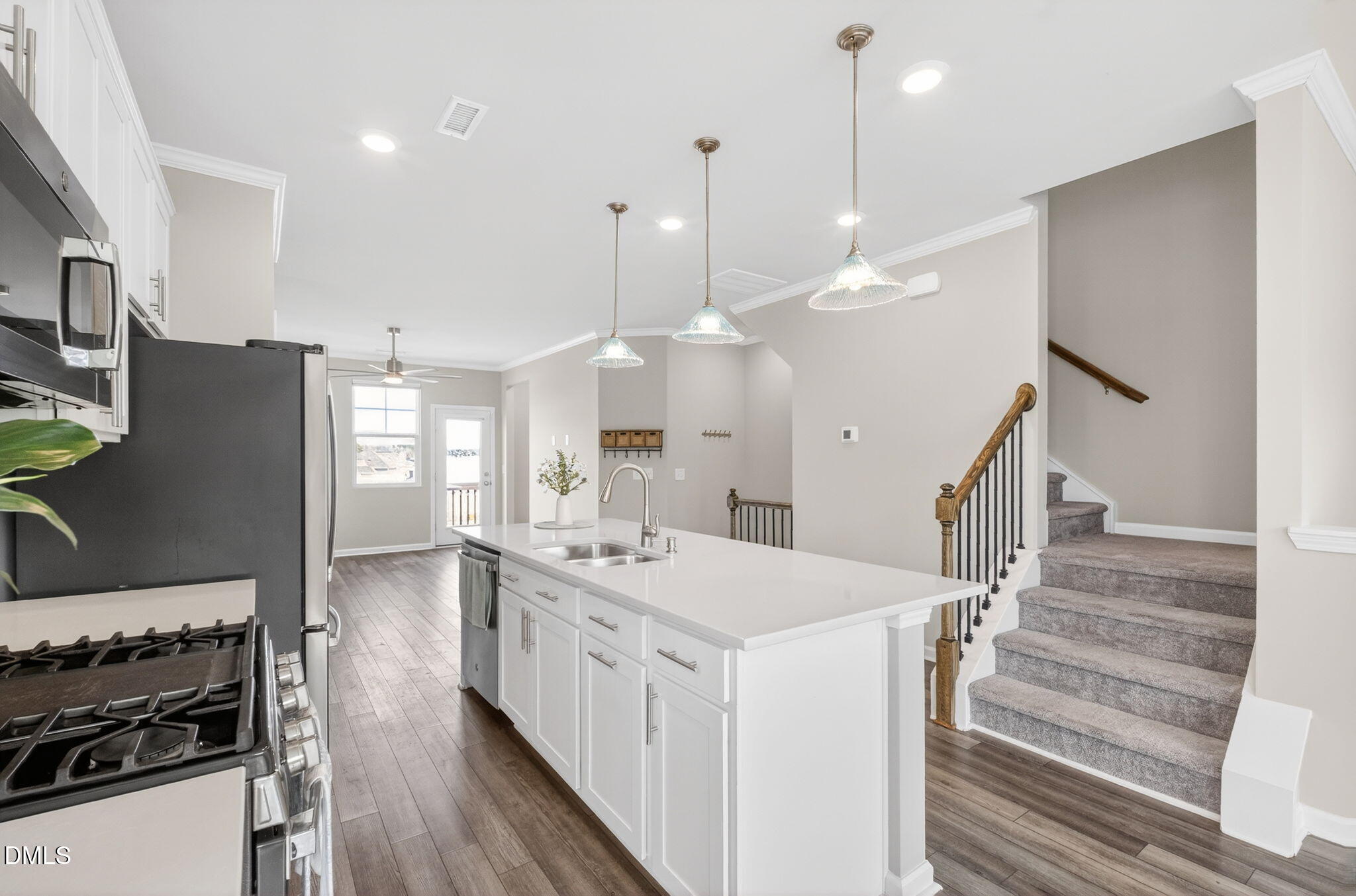 6626 Perry Creek Road Raleigh, NC 27616 - Photo 6 of 40 19-web-or-mls-6626 Perry Creek-36