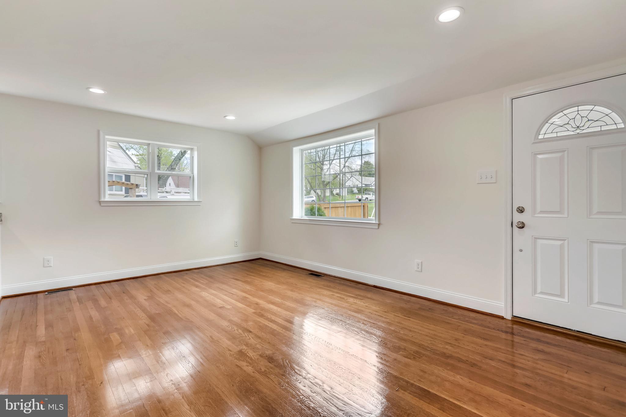 12728 Gould Road Silver Spring, MD 20906 - Photo 4 of 28 Hardwood Floors
