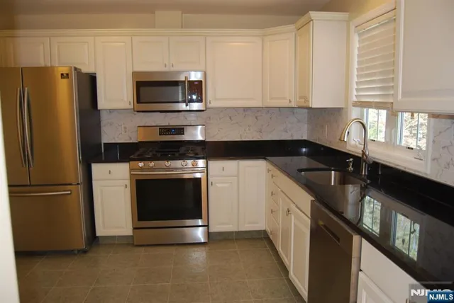 $3,600 | 106 East Madison Avenue, Unit 2, Dumont, NJ 07628