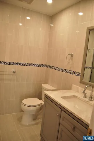 $3,600 | 106 East Madison Avenue, Unit 2, Dumont, NJ 07628