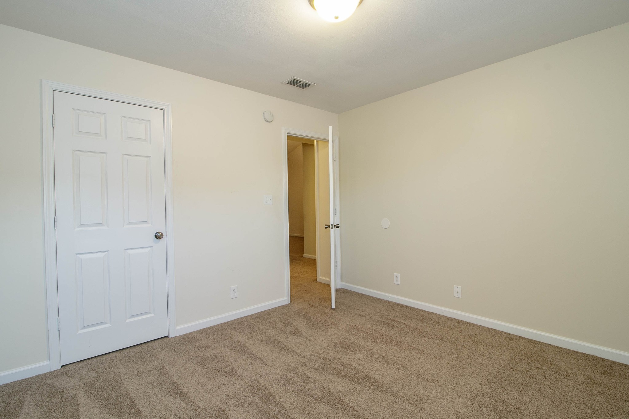 299 Raleigh Drive, Unit F2 Clarksville, TN 37043 - Photo 13 of 27 a view of an empty room