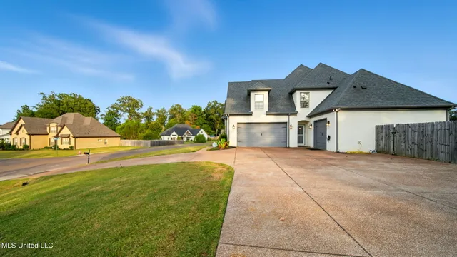$532,900 | 1717 West Keenlan Drive, Hernando, MS 38632