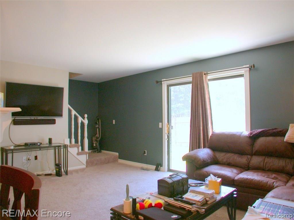 8505 Pepper Ridge Drive Grand Blanc, MI 48439 - Photo 4 of 35