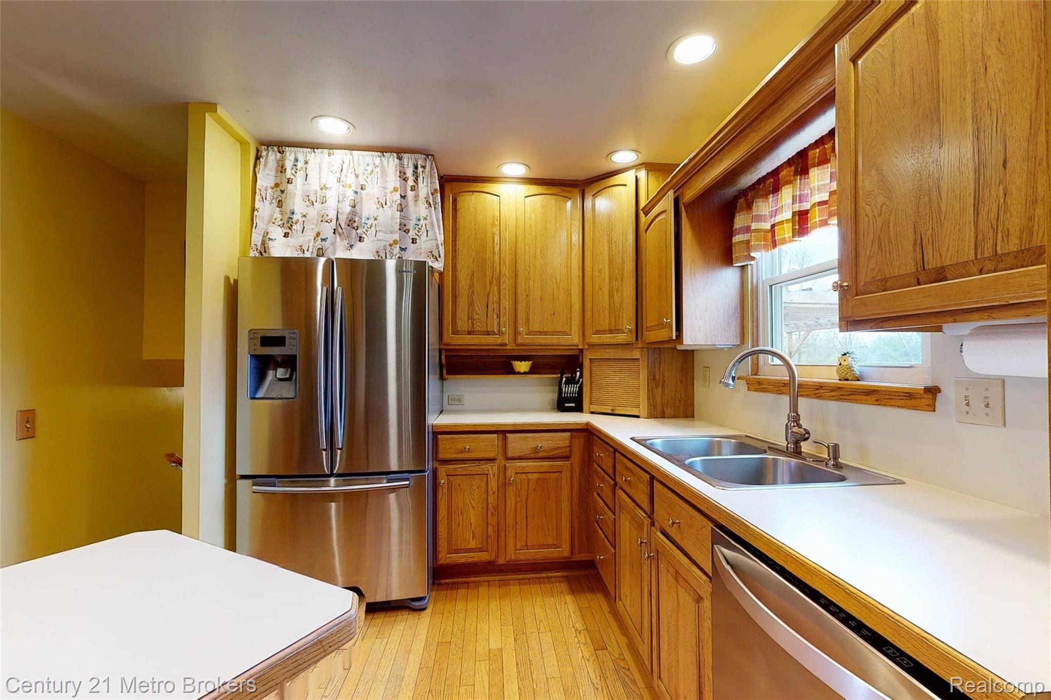 8384 Fenton Road Grand Blanc, MI 48439 - Photo 15 of 48 8384-Fenton-Rd-8 Kitchen.jpg