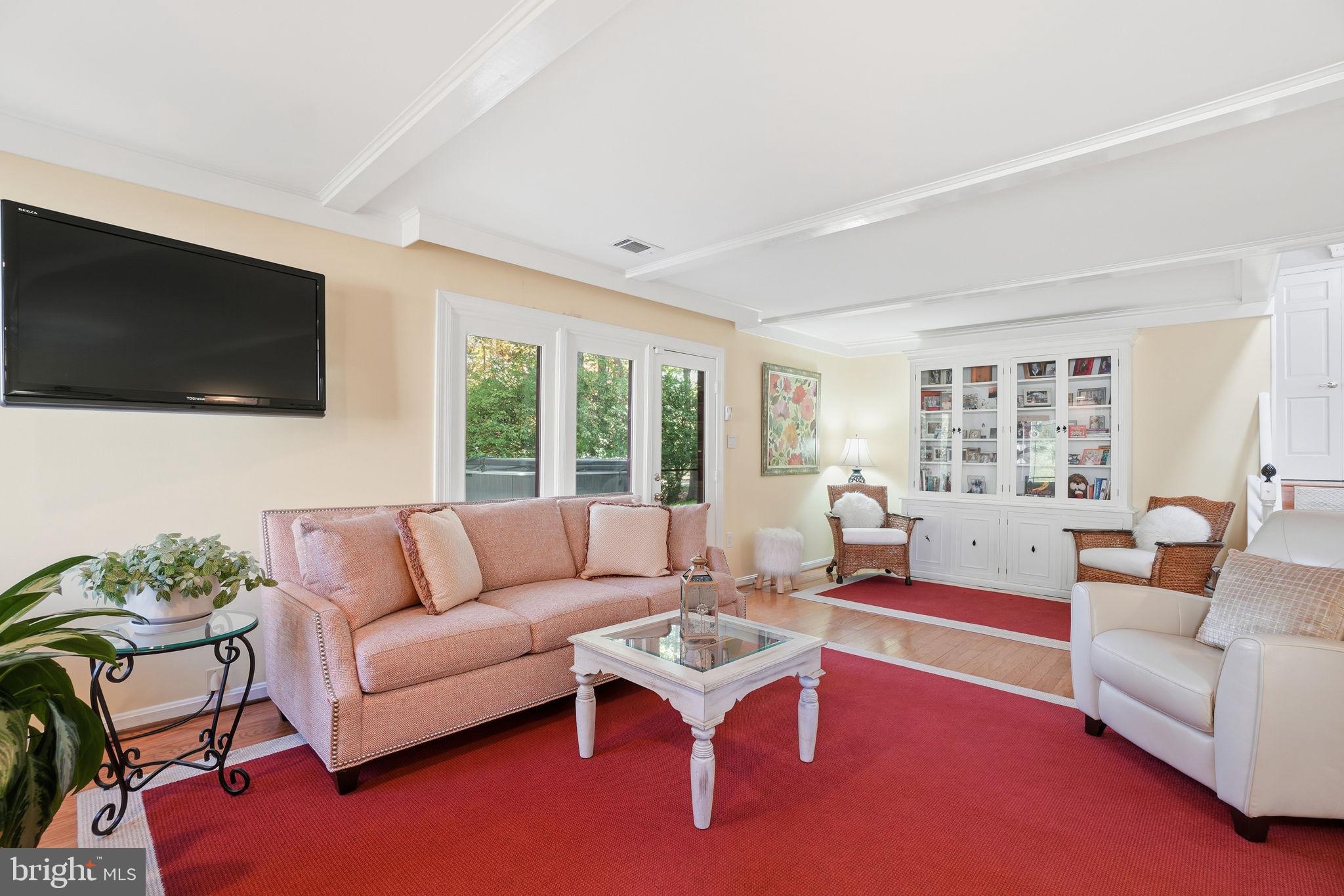 1507 Laurel Hill Road Vienna, VA 22182 - Photo 8 of 60 Fabulous great room w/french doors to patio