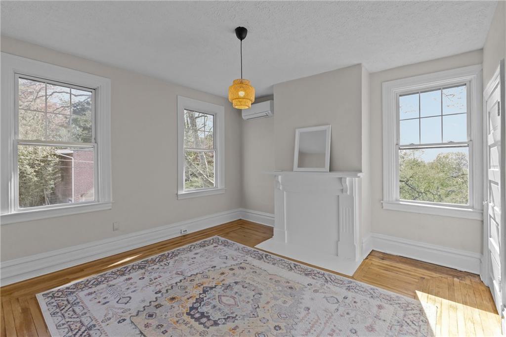 2 Marshall Road Pittsburgh, PA 15214 - Photo 33 of 46 a view of an empty room and window