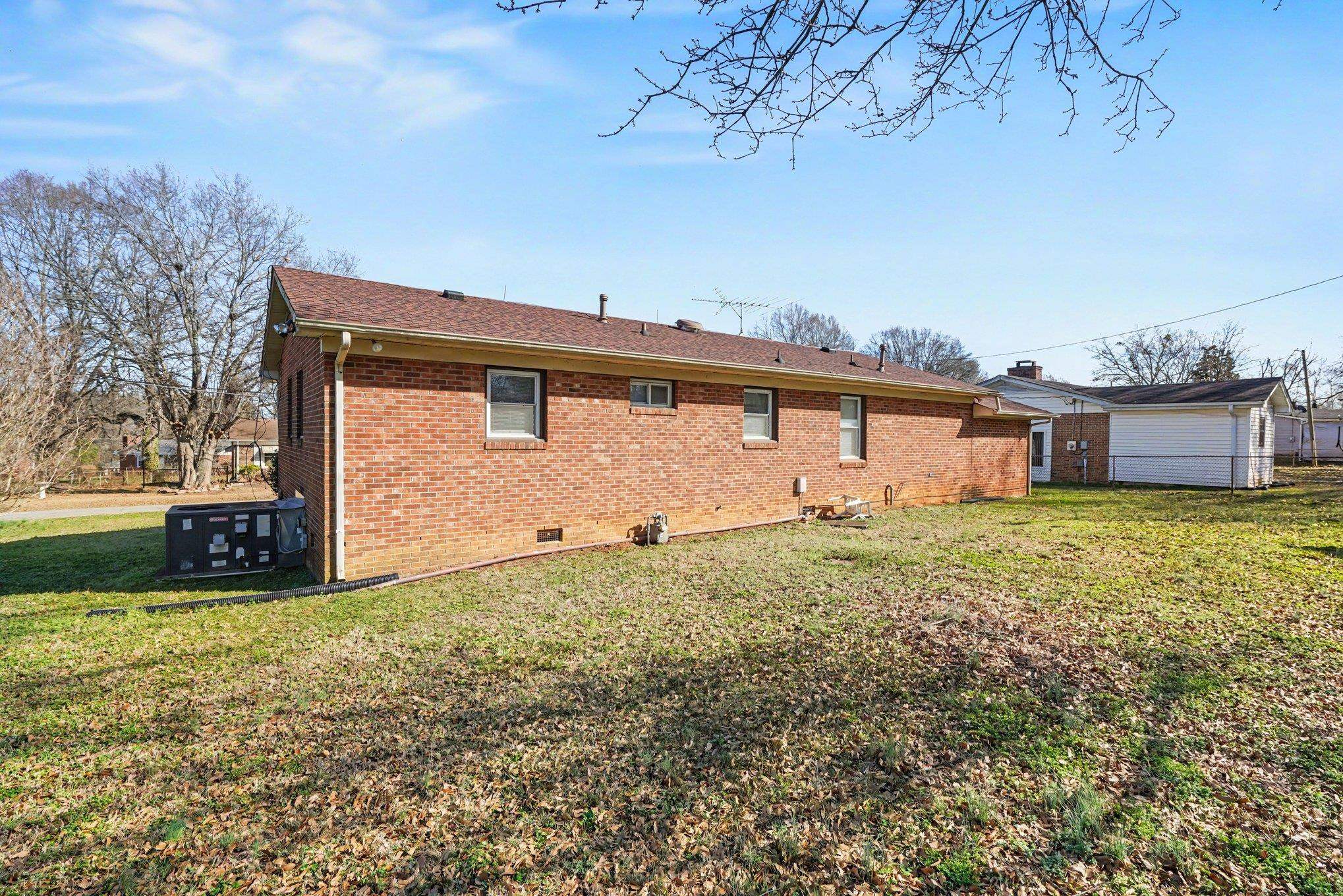 2014 Center Street Spartanburg, SC 29303 - Photo 13 of 17