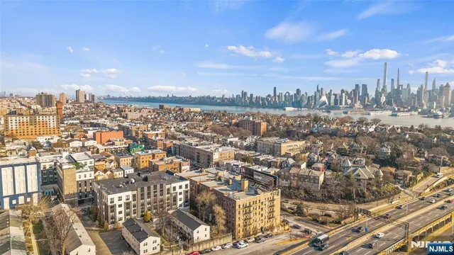 $295,000 | 3315 Pleasant Avenue, Unit 521, Union City, NJ 07087