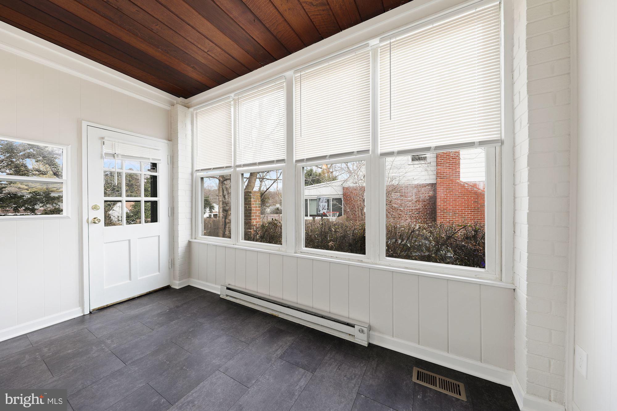 1509 Crest Road Silver Spring, MD 20902 - Photo 11 of 31