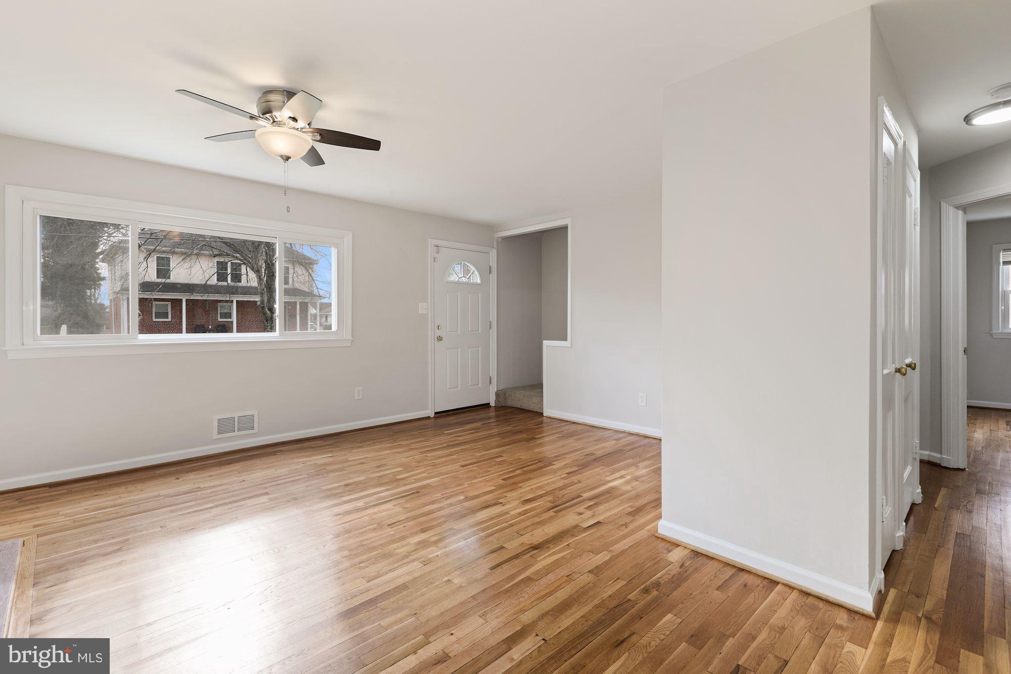 1509 Crest Road Silver Spring, MD 20902 - Photo 2 of 31