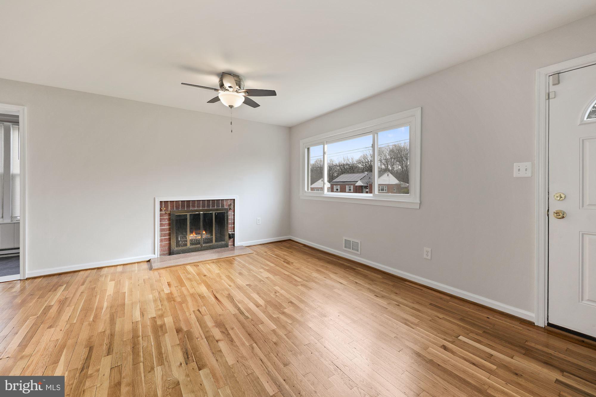 1509 Crest Road Silver Spring, MD 20902 - Photo 3 of 31