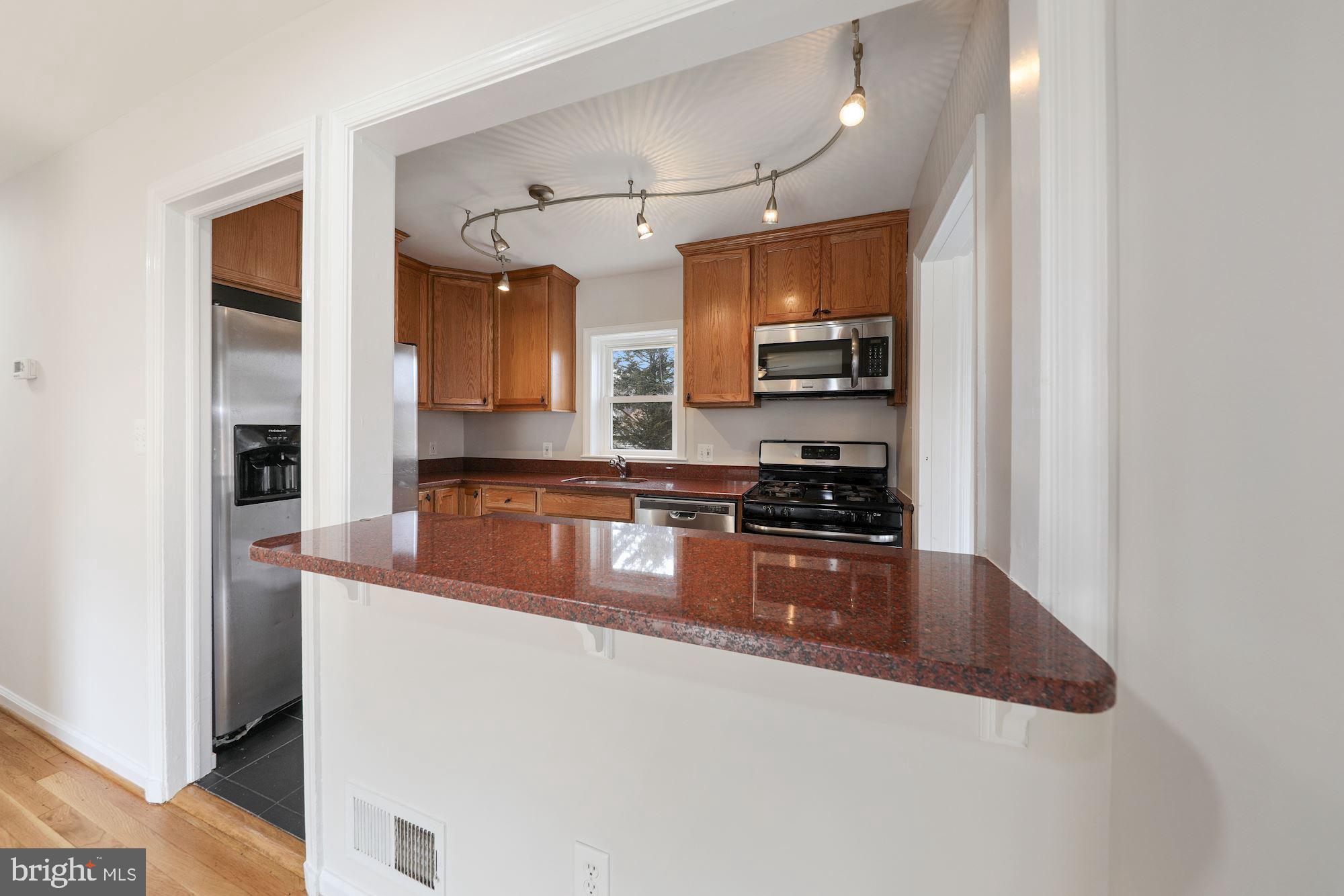 1509 Crest Road Silver Spring, MD 20902 - Photo 9 of 31