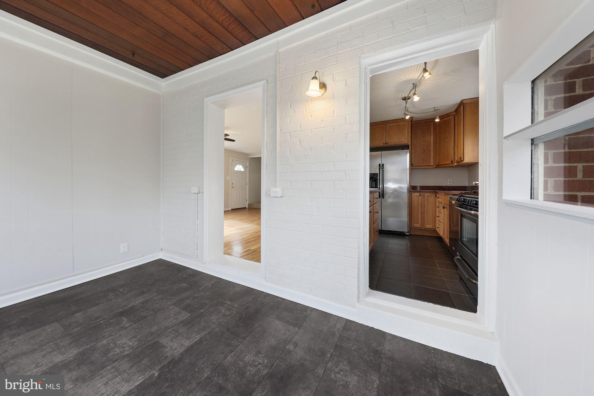 1509 Crest Road Silver Spring, MD 20902 - Photo 10 of 31