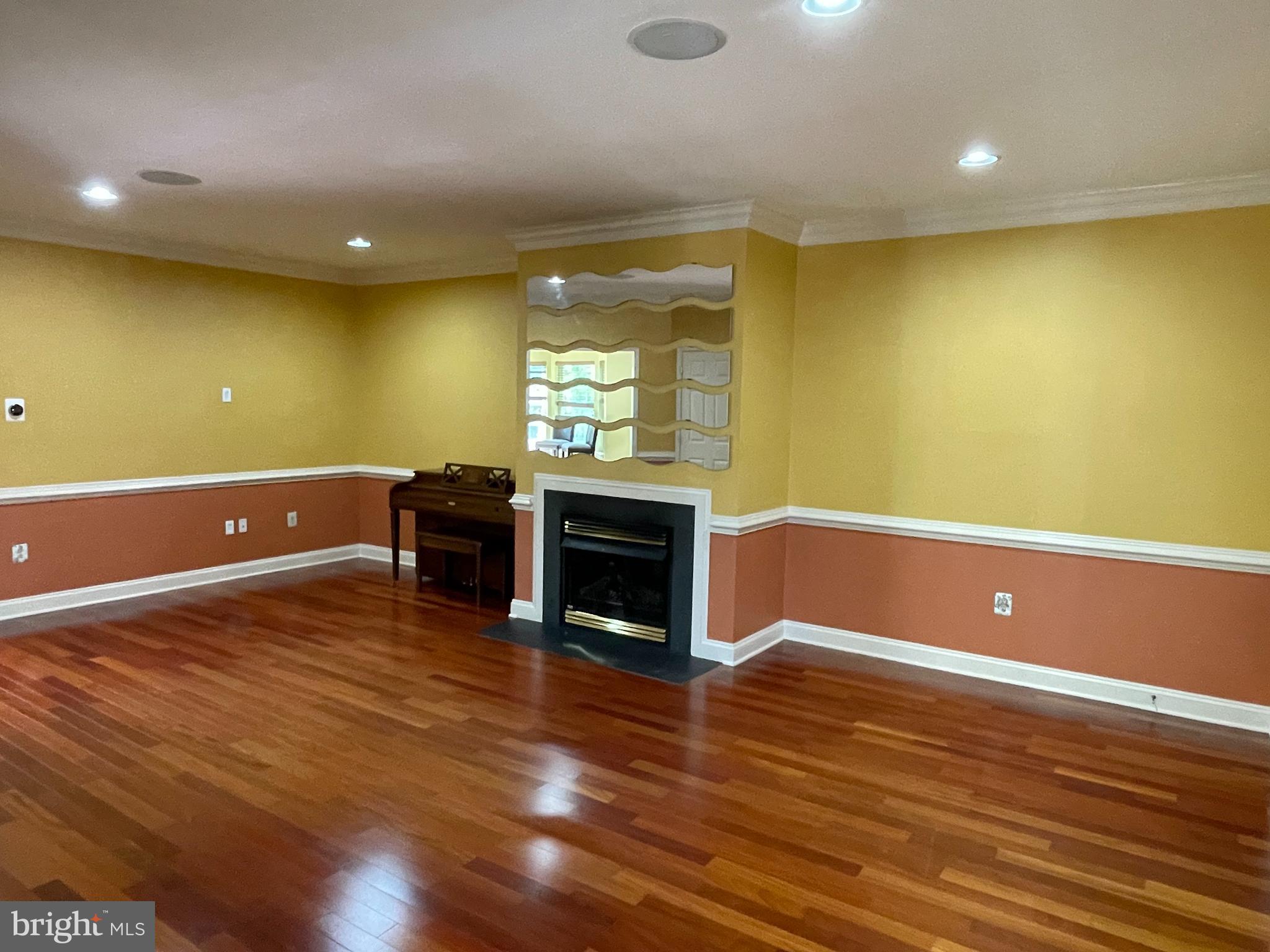 19 Arbor Circle Colmar, PA 18915 - Photo 18 of 60 a view of kitchen with furniture and fireplace