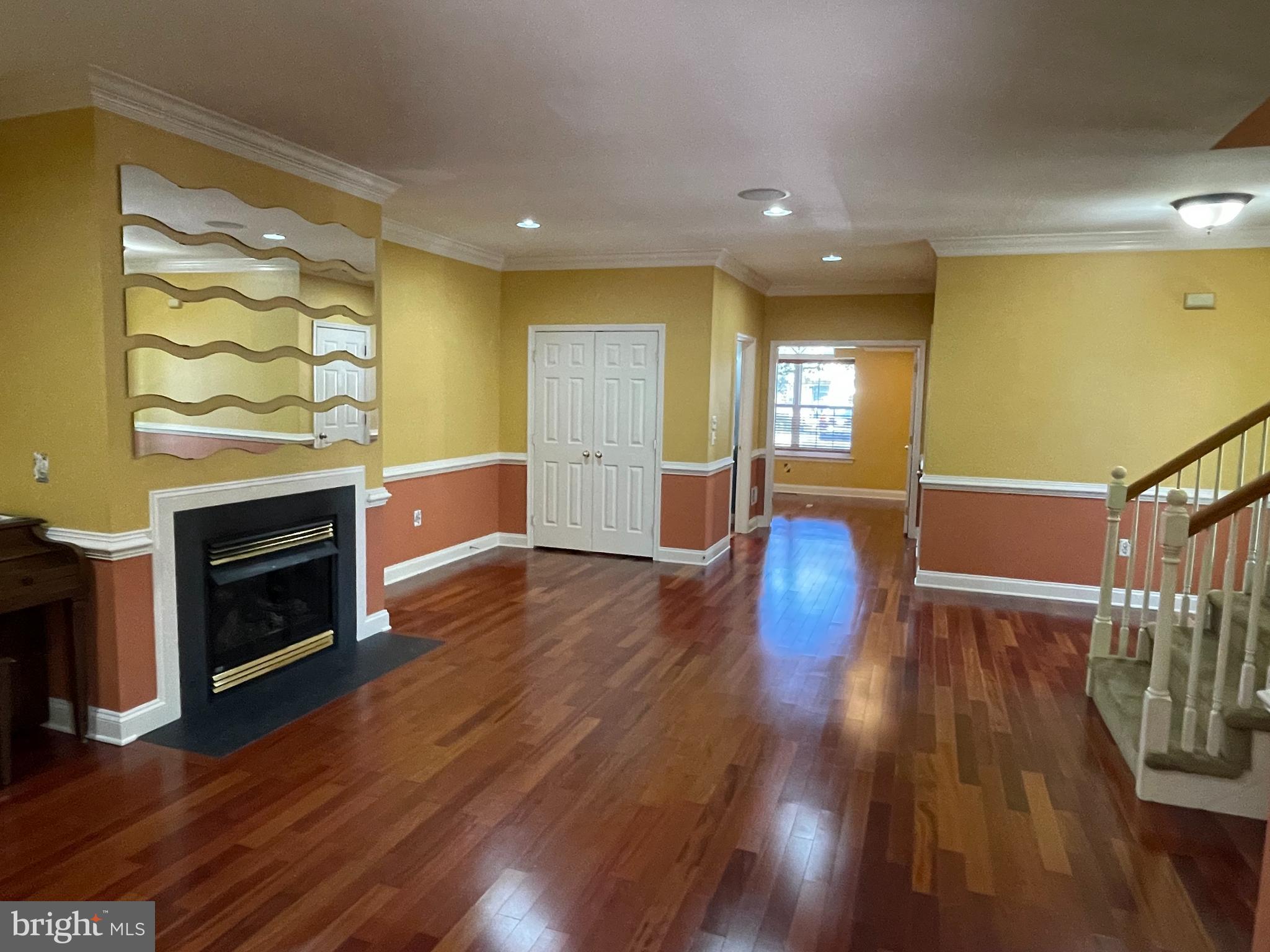 19 Arbor Circle Colmar, PA 18915 - Photo 20 of 60 a view of kitchen with furniture and fireplace