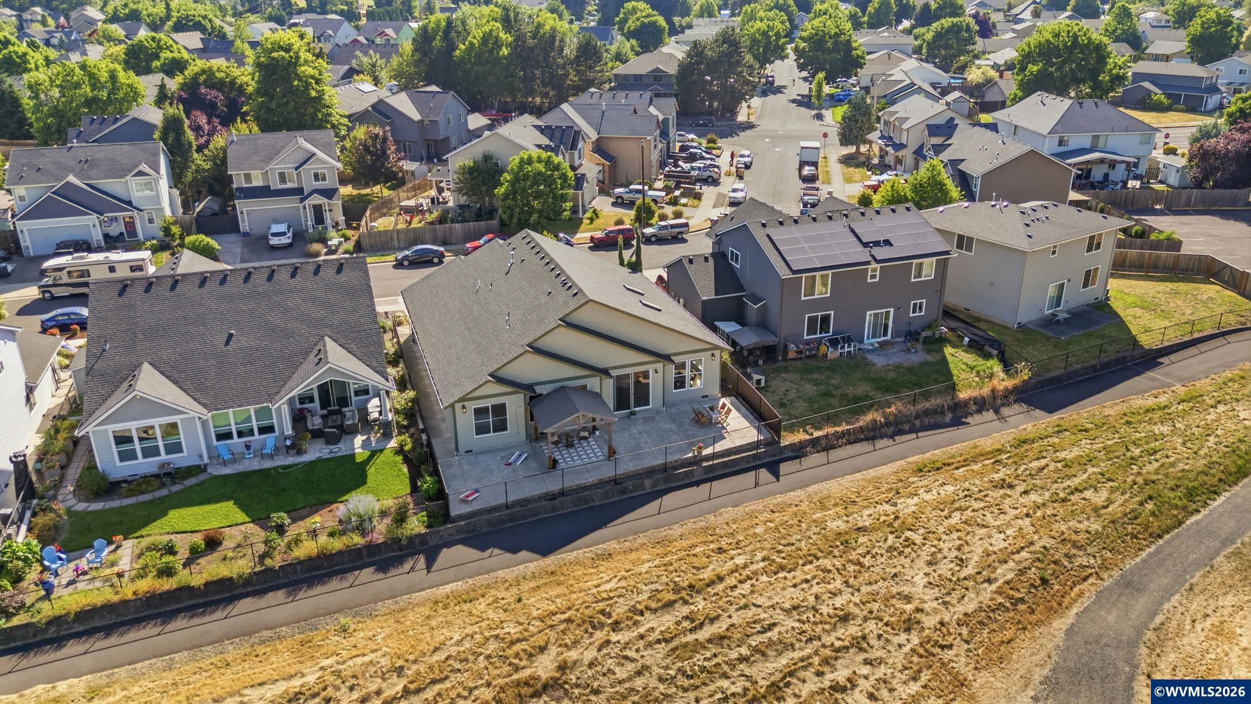 2301 Robbins Way Lebanon, OR 97355 - Photo 43 of 46