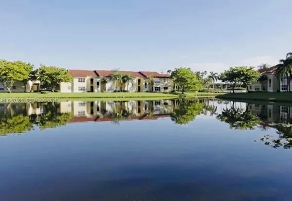 $2,450 | 12620 Vista Isles Drive, Unit 1027, Sunrise, FL 33325