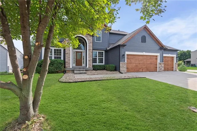 $645,000 | 23509 West 93rd Street, Lenexa, KS 66227