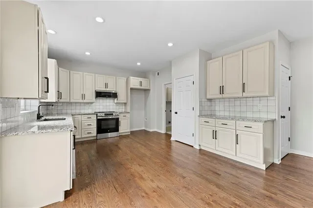 $645,000 | 23509 West 93rd Street, Lenexa, KS 66227