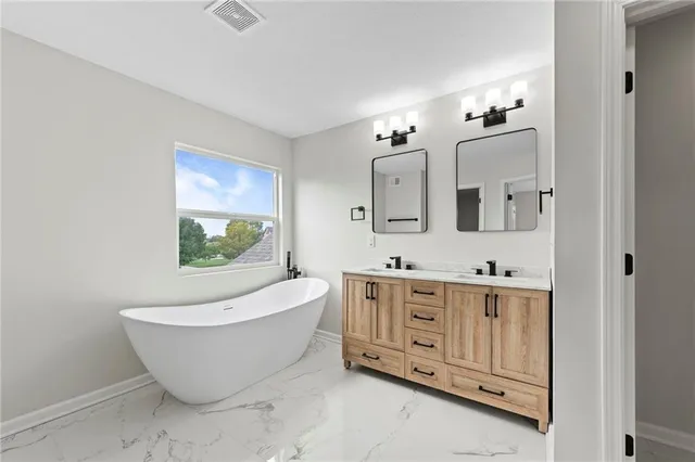 $645,000 | 23509 West 93rd Street, Lenexa, KS 66227