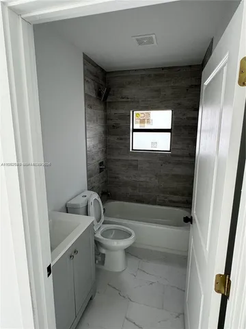 $3,000 | 325 Northwest 11th Street, Unit A, Pompano Beach, FL 33060