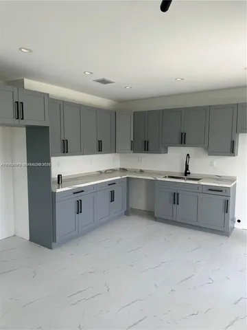 $3,000 | 325 Northwest 11th Street, Unit A, Pompano Beach, FL 33060