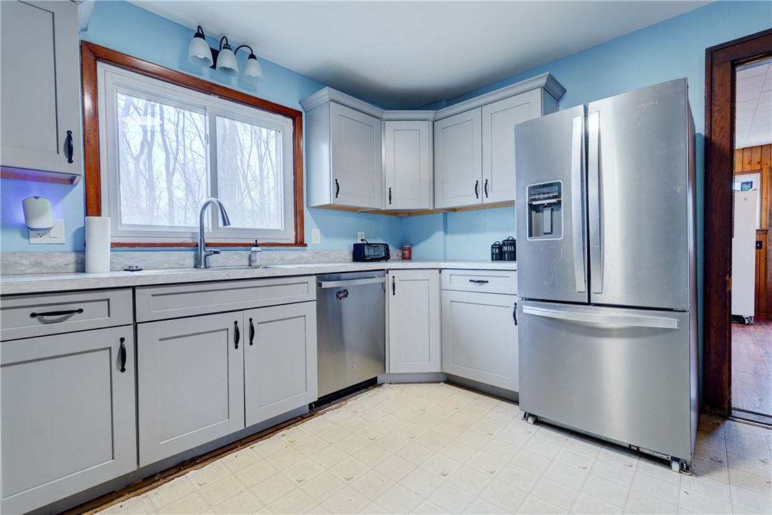 1534 Lake Road North Hamlin, NY 14464 - Photo 12 of 37