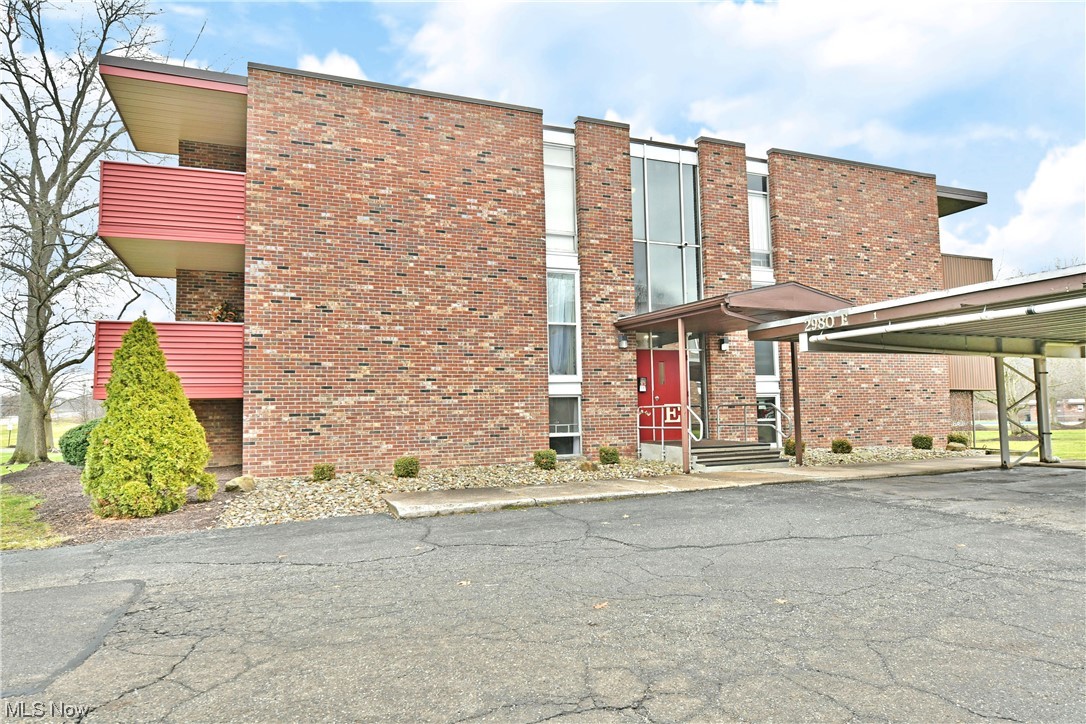 2980 North River Road Northeast, Unit E3 Warren, OH 44483 - Photo 1 of 27 Front of building.