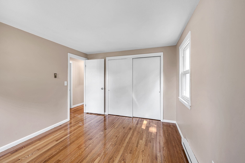 99 Lakevilla Avenue Springfield, MA 01109 - Photo 28 of 34