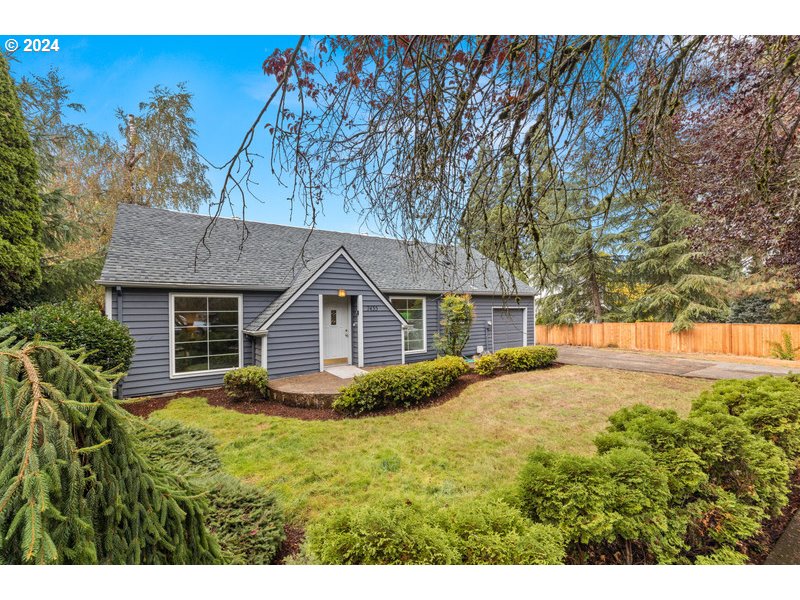 7435 Southwest Sorrento Road Beaverton, OR 97008 - Photo 2 of 29 Gallery Image 2