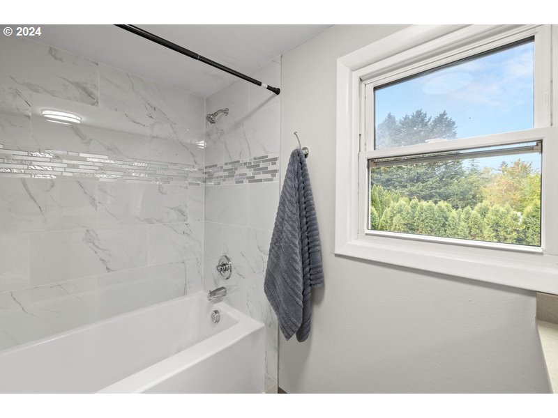 7435 Southwest Sorrento Road Beaverton, OR 97008 - Photo 27 of 29 Gallery Image 27